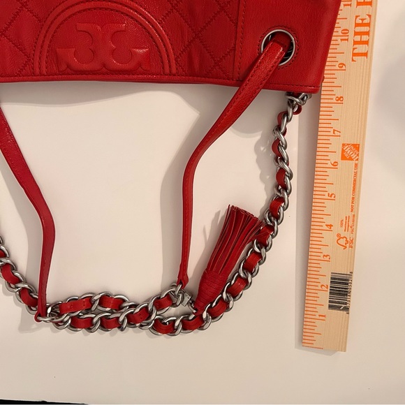 Tory Burch Fleming Distressed Leather Tote Cherry Apple - Picture 15 of 16